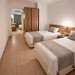 Hotel Selenium Side