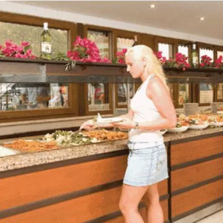 Готель Selenium Сіде