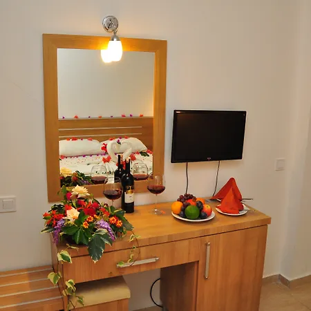 塞勒尼姆酒店 酒店