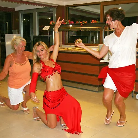 塞勒尼姆酒店 3*