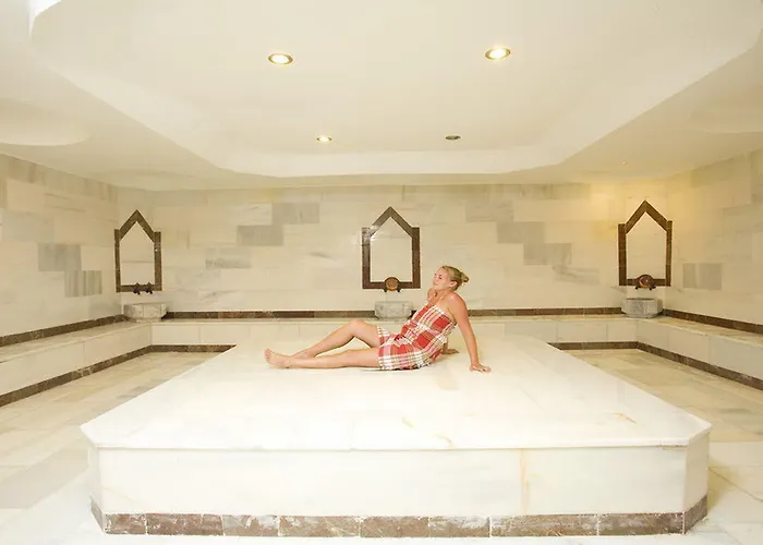 塞勒尼姆酒店 3*