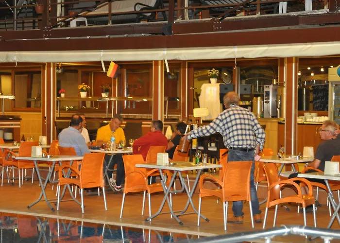 塞勒尼姆酒店 3*